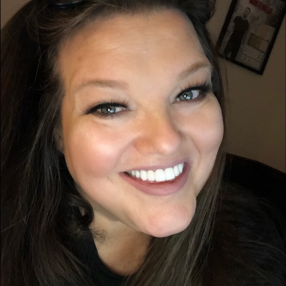 Meet your Posher, Ida - Picture 2 of 2